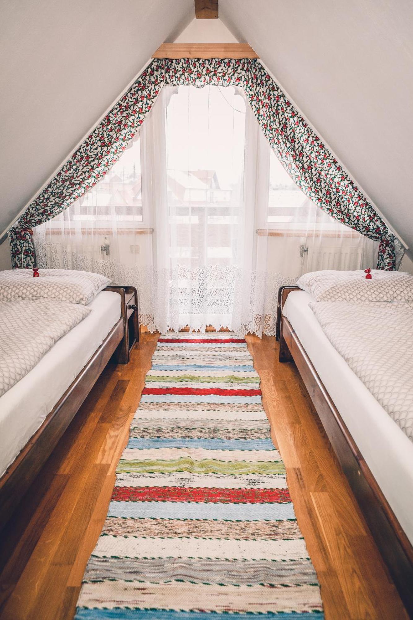 Szarotka Guest house